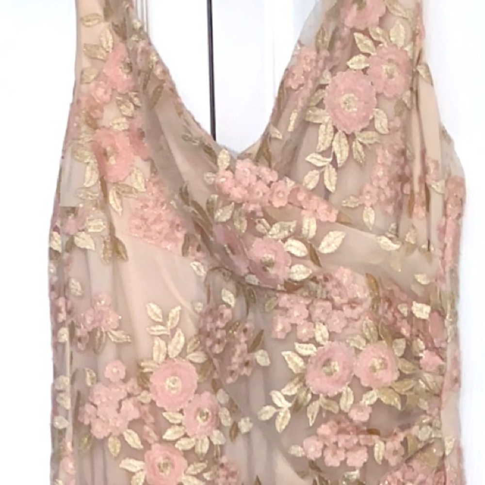 Ralph Lauren's flower lace gown
